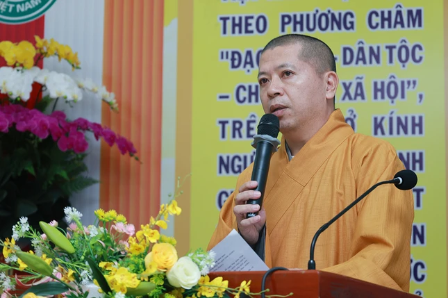 Đại đức Thích Thiện Danh thay mặt Ban Thường trực Ban Trị sự đã công bố quyết định thành lập Ban Quản trị và bổ nhiệm trụ trì Đại đức Thích Thiện Danh thay mặt Ban Thường trực Ban Trị sự đã công bố quyết định thành lập Ban Quản trị và bổ nhiệm trụ trì