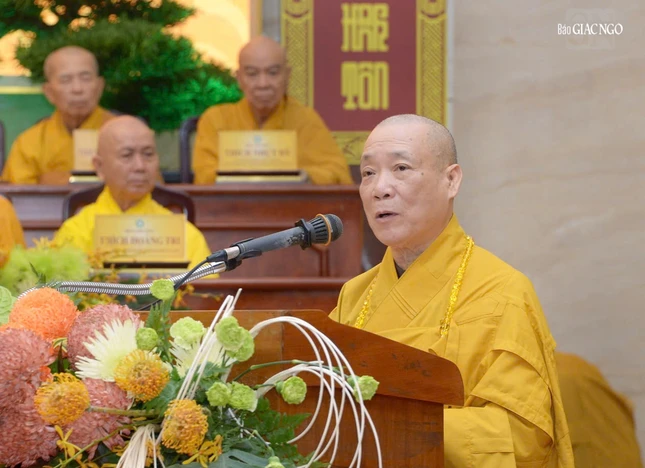 Hòa thượng Thích Bảo Nghiêm cung tuyên tiểu sử Trưởng lão Hòa thượng Thích Thanh Kiểm
