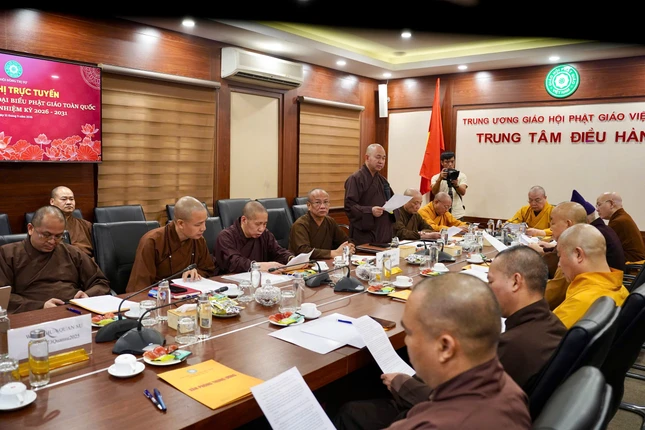 Chư tôn đức tại Văn phòng Trung ương GHPGVN - Ảnh: Cẩm Vân
