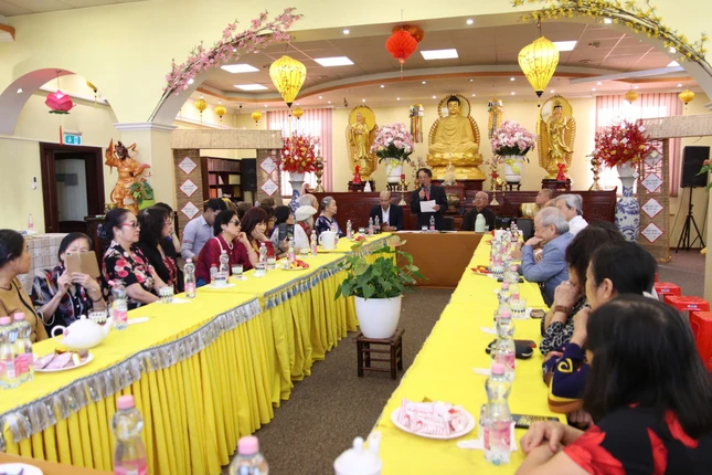 Họp mặt nhân Ngày Quốc tế Người cao tuổi Họp mặt nhân Ngày Quốc tế Người cao tuổi