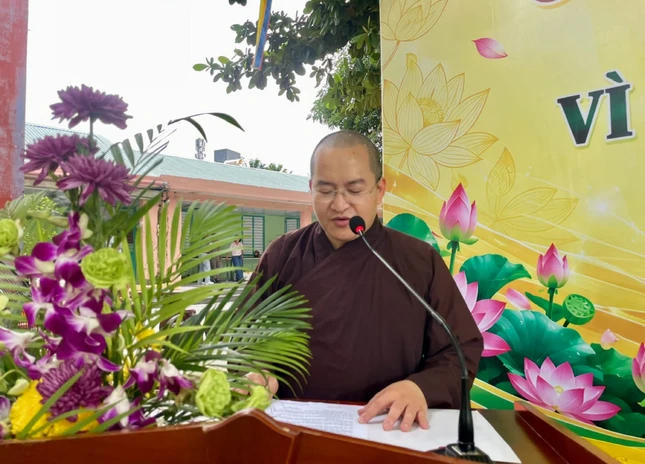 Đại đức Thích Hải Trí, trụ trì chùa Hòa Thọ phát biểu tại chương trình Đại đức Thích Hải Trí, trụ trì chùa Hòa Thọ phát biểu tại chương trình