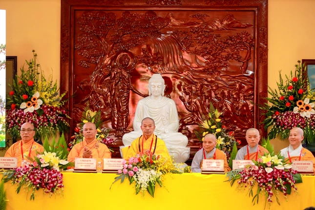 Chư tôn đức Tăng Ni tham dự