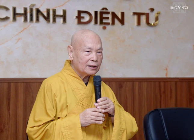 Trưởng lão Hòa thượng Thích Thiện Nhơn phát biểu khai mạc buổi họp