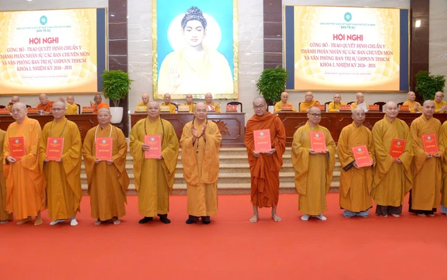 Thành viên Ban Pháp chế - Kiểm soát nhận quyết định chuẩn y nhân sự
