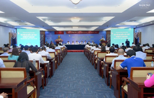 Phiên trù bị Đại hội đại biểu Hội Nhà báo TP.HCM lần thứ I, diễn ra vào sáng nay, 13-10-2026 Phiên trù bị Đại hội đại biểu Hội Nhà báo TP.HCM lần thứ I, diễn ra vào sáng nay, 13-10-2026