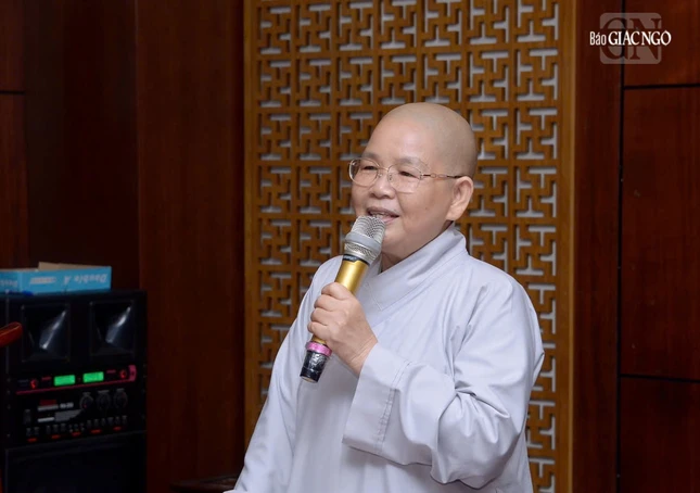Ni sư Thích nữ Từ Thảo, Trưởng Phân ban Ni giới TP.HCM chủ trì buổi họp Ni sư Thích nữ Từ Thảo, Trưởng Phân ban Ni giới TP.HCM chủ trì buổi họp