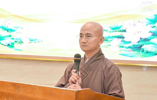 Thượng tọa Thích Thiện Quý phát biểu khai mạc
