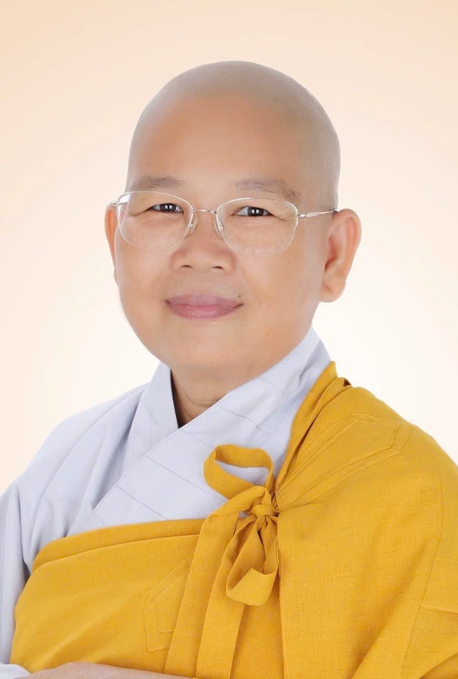 Ni sư Thích nữ Từ Thảo