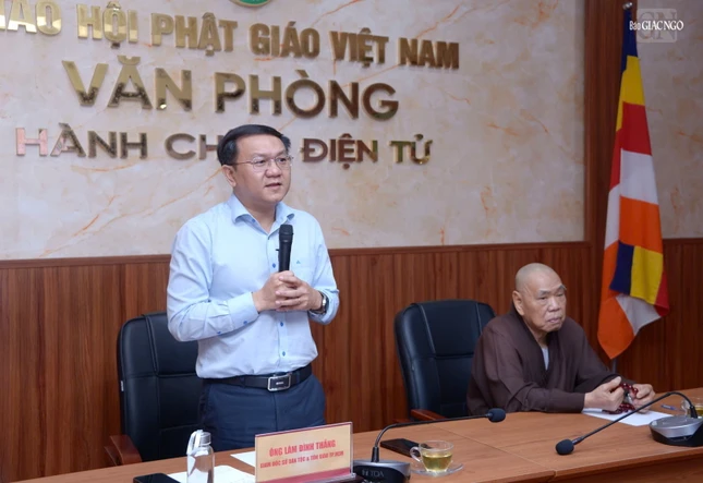 Ông Lâm Đình Thắng chủ trì buổi họp