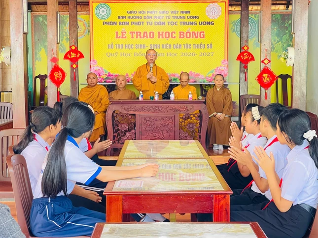 Thượng tọa Thích Quảng Tuấn phát biểu