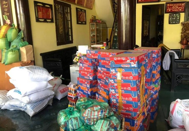 Nhu yếu phẩm cần thiết gửi đến người dân trong giai đoạn cách ly do dịch Covid-19