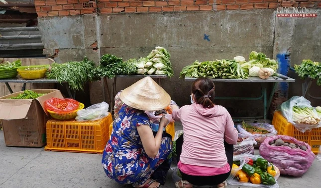 Gian hàng miễn phí ấm tình người