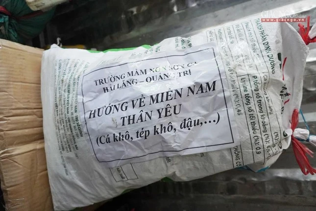 Hướng về miền Nam thân yêu