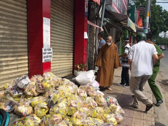 Các như yếu phẩm được chùa Minh Giác trao tặng Các như yếu phẩm được chùa Minh Giác trao tặng