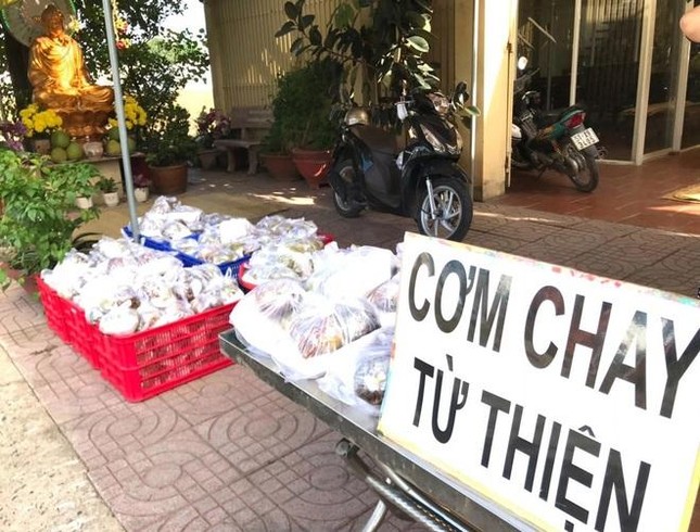 Các suất cơm chay chùa Thiền Giác - Ảnh: Thiền Giác