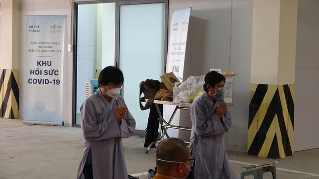 Các vị đại diện bệnh viện tham dự