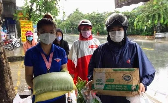 Những phần quà tặng tại Bình Dương - Ảnh: Thiền Giác Những phần quà tặng tại Bình Dương - Ảnh: Thiền Giác