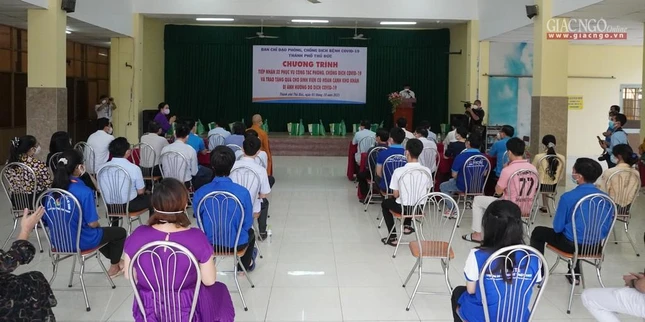 Buổi trao quà diễn ra tại số 17 Lê Quý Đôn, phường Bình Thọ, TP.Thủ Đức