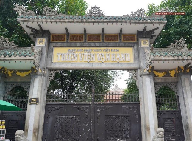 Thiền viện Vạn Hạnh sáng 4-10 vẫn còn đóng cửa Thiền viện Vạn Hạnh sáng 4-10 vẫn còn đóng cửa