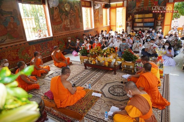 Tại Chánh điện