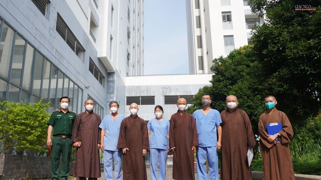 Lưu niệm tại nơi từng tiếp nhận và điều trị hơn 13.000 người mắc Covid-19, nay chỉ còn dưới 50