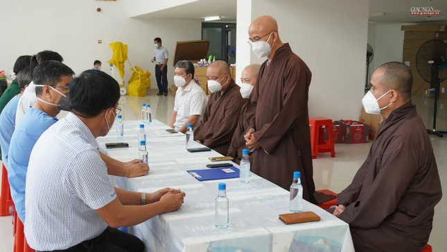 Thượng tọa Thích Thiện Quý phát biểu tri ân