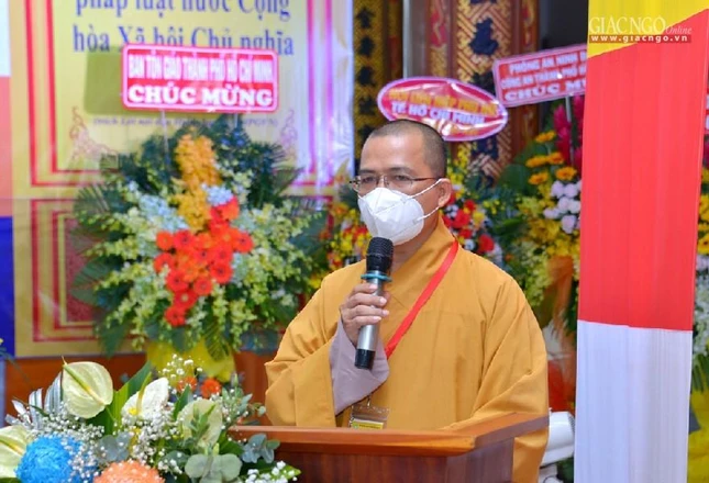 Đại đức Thích Đức Thông báo cáo công tác Phật sự khóa IX và Phương hướng hoạt động Phật sự nhiệm kỳ 2021-2026