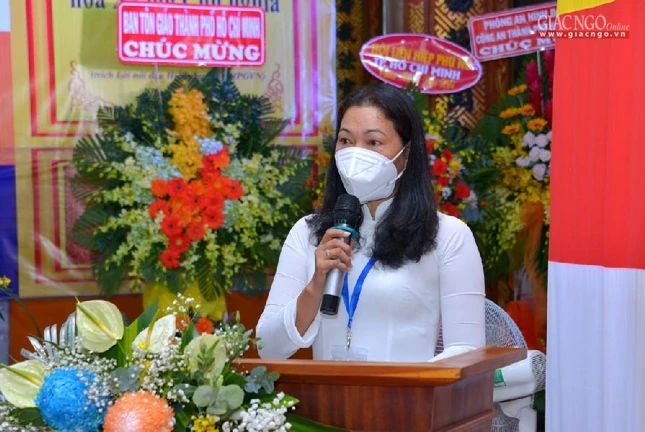 Bà Trương Kim An, Chủ tịch UBMTTQVN huyện Nhà Bè đại diện chính quyền phát biểu