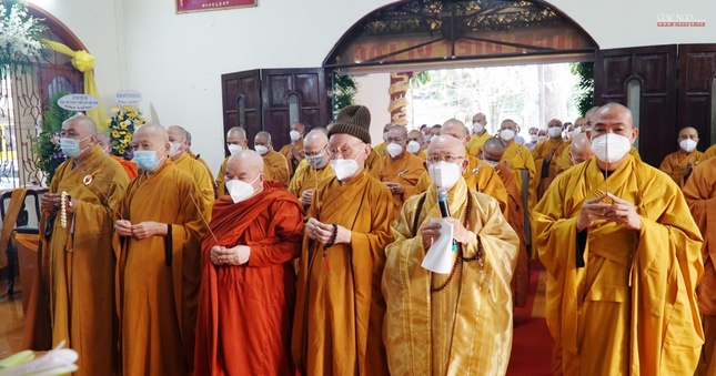 Chư tôn đức niêm hương tưởng niệm Chư tôn đức niêm hương tưởng niệm