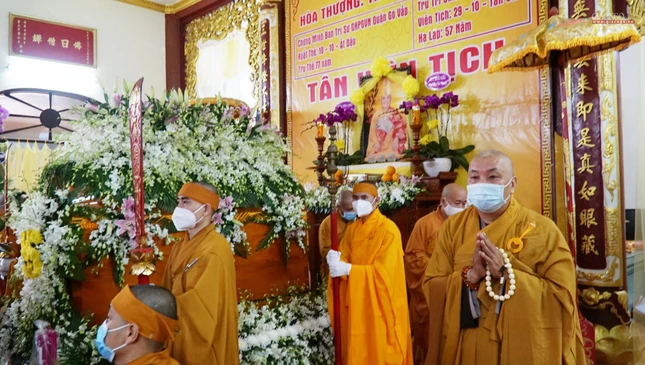 Chư tôn đức Phật giáo huyện Bình Chánh hữu nhiễu kim quan Hòa thượng Chư tôn đức Phật giáo huyện Bình Chánh hữu nhiễu kim quan Hòa thượng