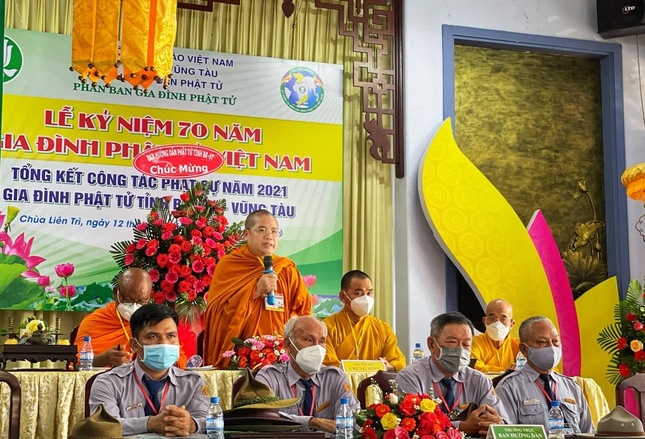 Thượng toạ Thích Minh Hạnh ban đạo từ sách tấn đến anh chị em Gia đình Phật tử sinh hoạt trong tổ chức cần lấy phương châm Lục hoà làm nền tảng