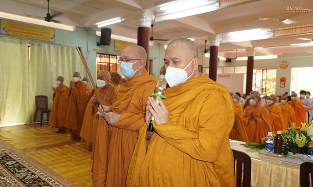 Chư tôn đức giáo phẩm hệ phái niêm hương tưởng niệm