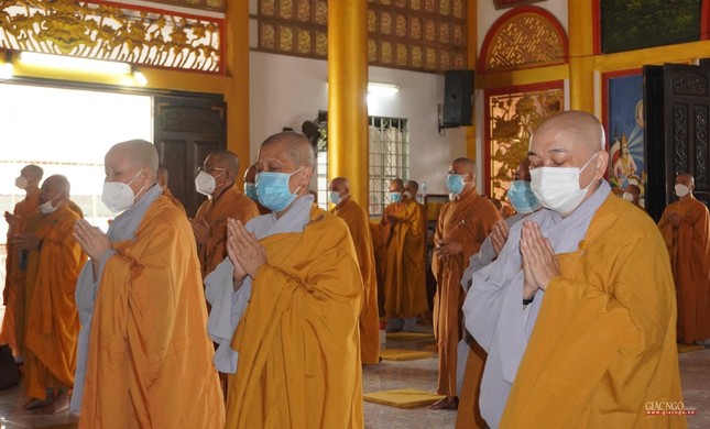 Bố-tát là ngày định kỳ thuyết giới Bố-tát là ngày định kỳ thuyết giới