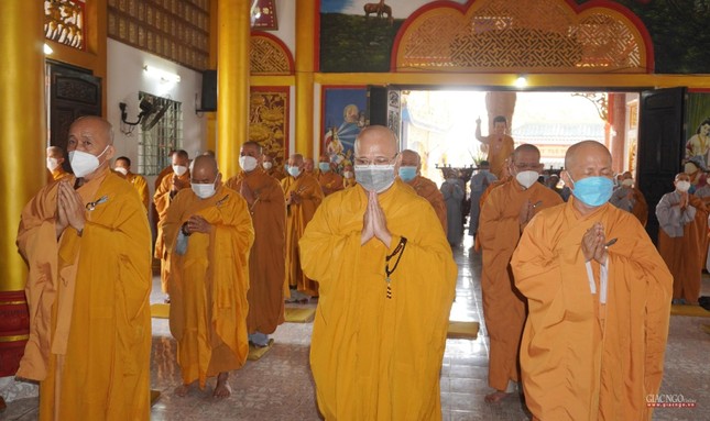 Chư tôn đức trong khóa lễ Chư tôn đức trong khóa lễ