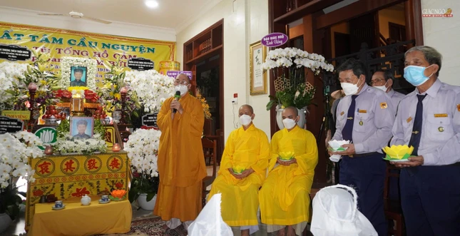 Thượng tọa Thích Đạt Đức ban lời đạo từ