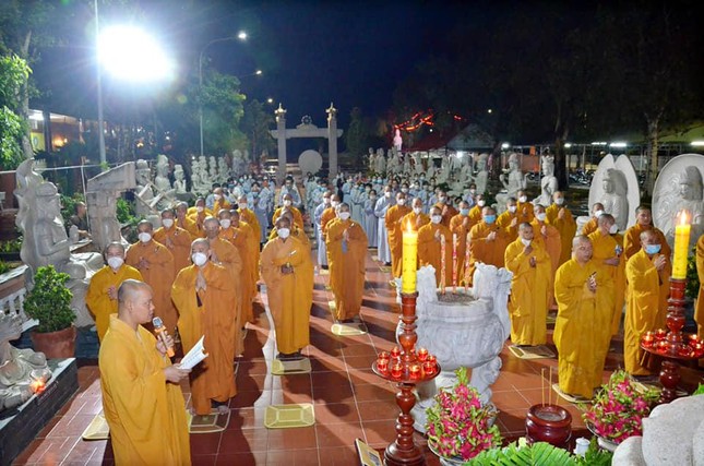 Chư tôn đức trong khóa lễ Chư tôn đức trong khóa lễ