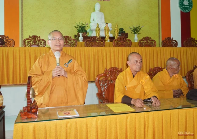 Đại đức Thích Thiện Tâm, Phó Thường trực Ban Trị sự GHPGVN huyện triển khai về các kế hoạch trong Phật đản