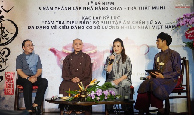 Bà Ngô Thị Thanh Tâm nói về việc mở Trà thất Muni do biết đến nhân quả qua duyên nghe được bài pháp chia sẻ từ Đại đức Thích Nguyên Duyên