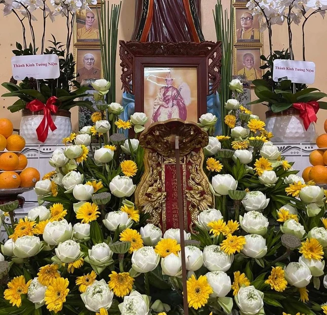 Di ảnh Hòa thượng Thích Minh Châu - Ảnh: Nhân Lạc