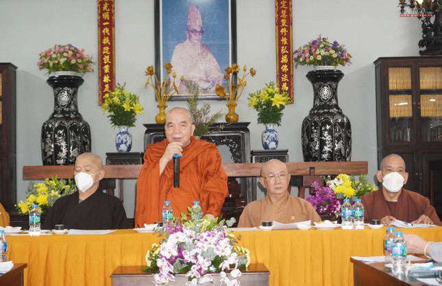 Hòa thượng Thích Thiện Tâm chứng minh buổi lễ Hòa thượng Thích Thiện Tâm chứng minh buổi lễ