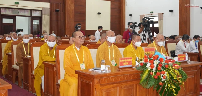 Chư tôn đức các tỉnh, thành phố lân cận tham dự đại hội