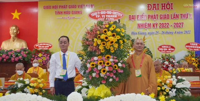 Chính quyền TP.Vị Thanh chúc mừng