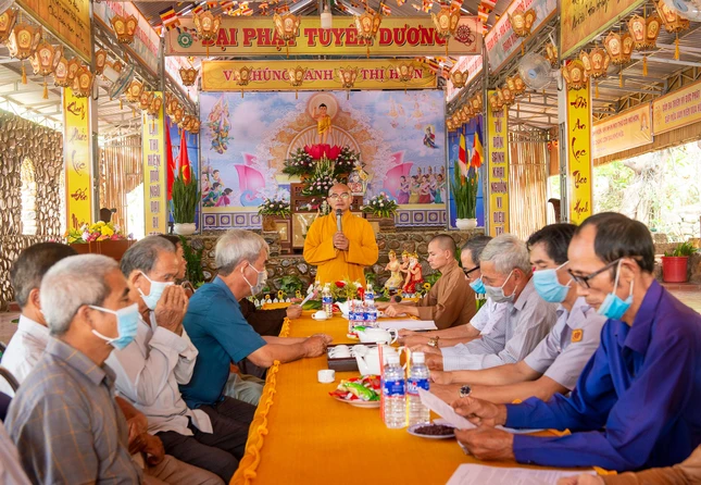 Đại đức Thích Nhuận Độ triển khai Phật sự tại phiên họp