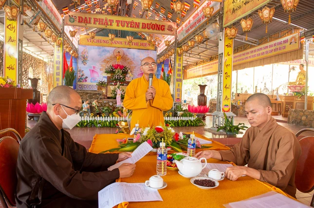Đại đức Thích Nhuận Độ, tân Trưởng ban Trị sự GHPGVN nhiệm kỳ 2021-2026 triển khai kế hoạch Phật đản và An cư kiết hạ trên địa bàn huyện - Ảnh: Ninh Tôn