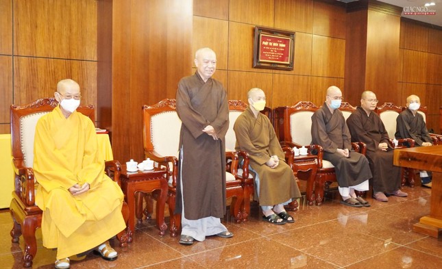 Hòa thượng Thích Nhật Hỷ đại diện chư tôn đức đáp từ Hòa thượng Thích Nhật Hỷ đại diện chư tôn đức đáp từ