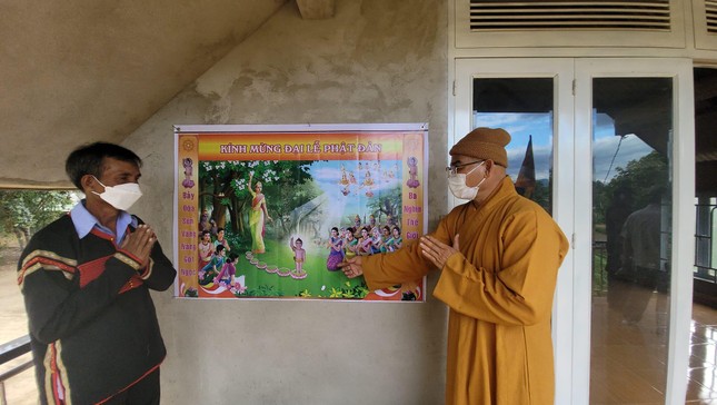 Niềm hoan hỷ khi Phật về các buôn làng