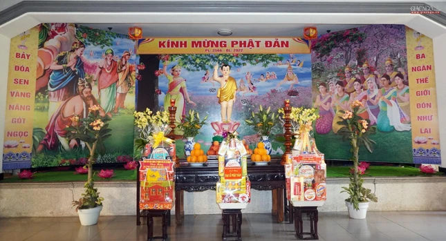 Lễ đài tại chùa Huỳnh Kim - Lễ đài chính Phật giáo quận Gò Vấp