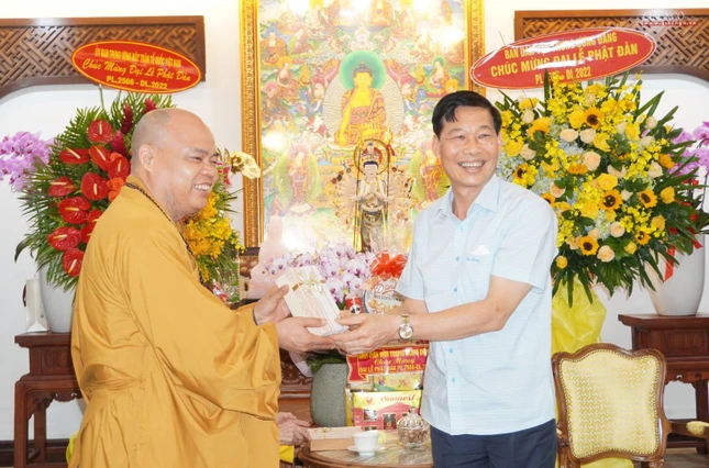 Chúc mừng Phật đản đến Thượng tọa Thích Thanh Phong