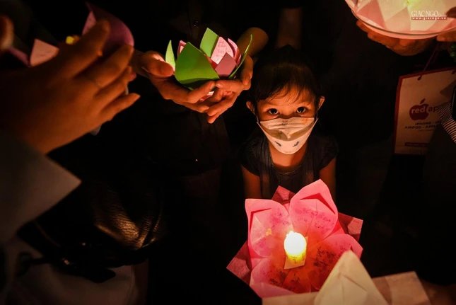 Nến truyền nến tâm truyền tâm