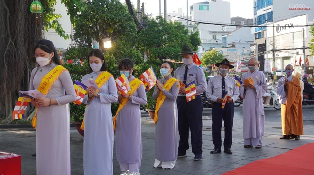 Gia đình Phật tử kính mừng Phật đản Gia đình Phật tử kính mừng Phật đản